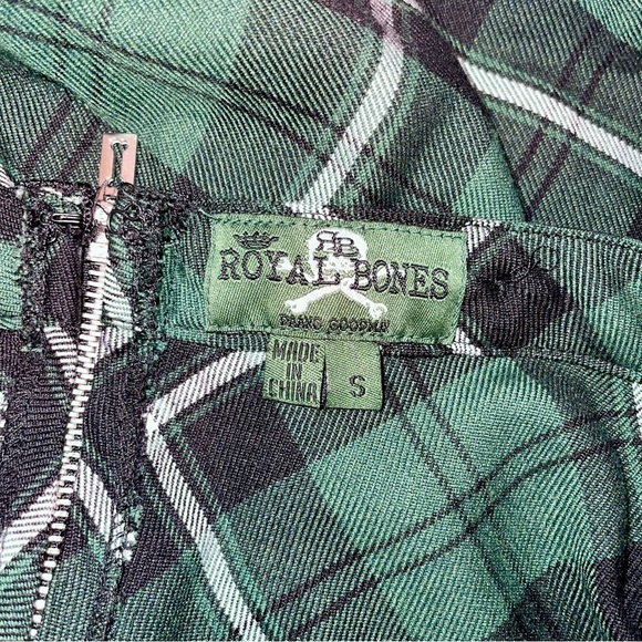 Royal Bones Green and Black Plaid Mini Jumper Skirt Zip Up Size Small - Picture 11 of 13